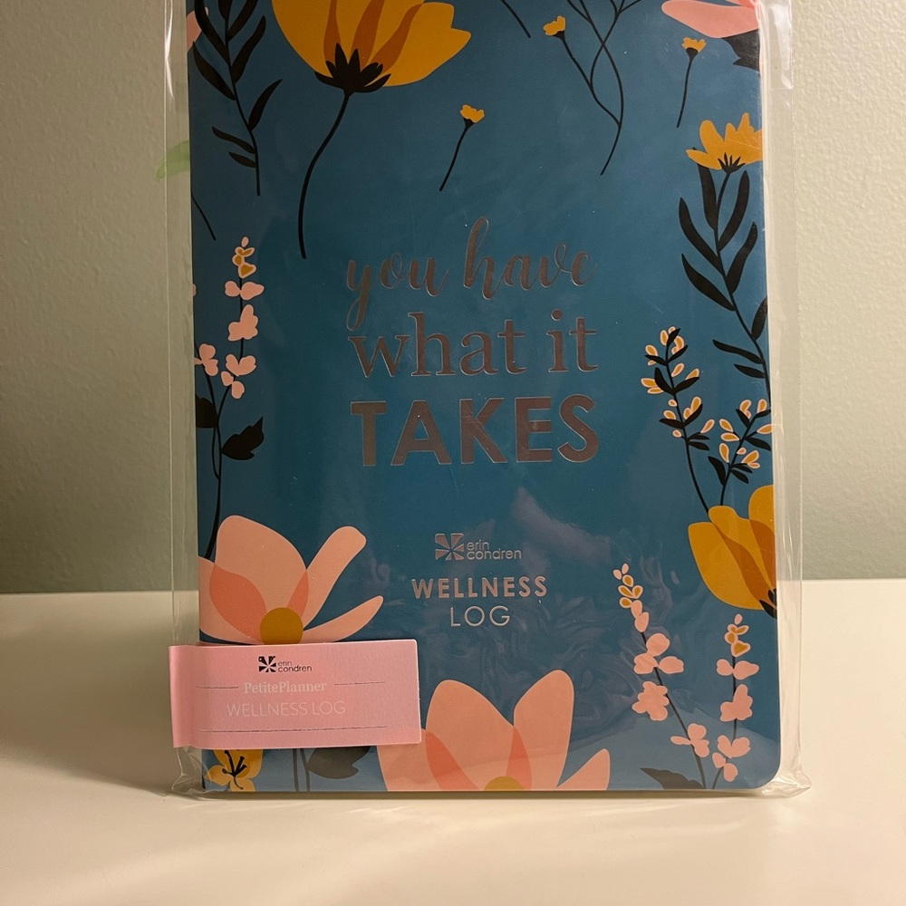 NWT! Erin Condren Wellness Log